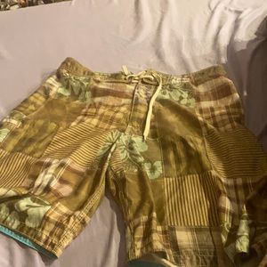 Men’s size 34 American Eagle board shorts